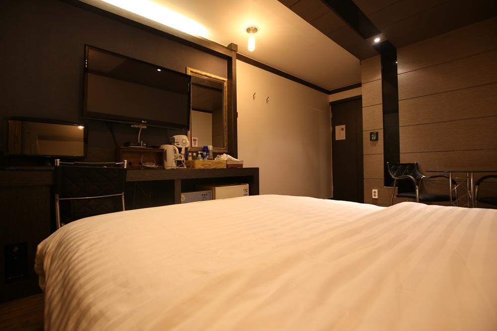Hera Motel Daejeon Exteriör bild